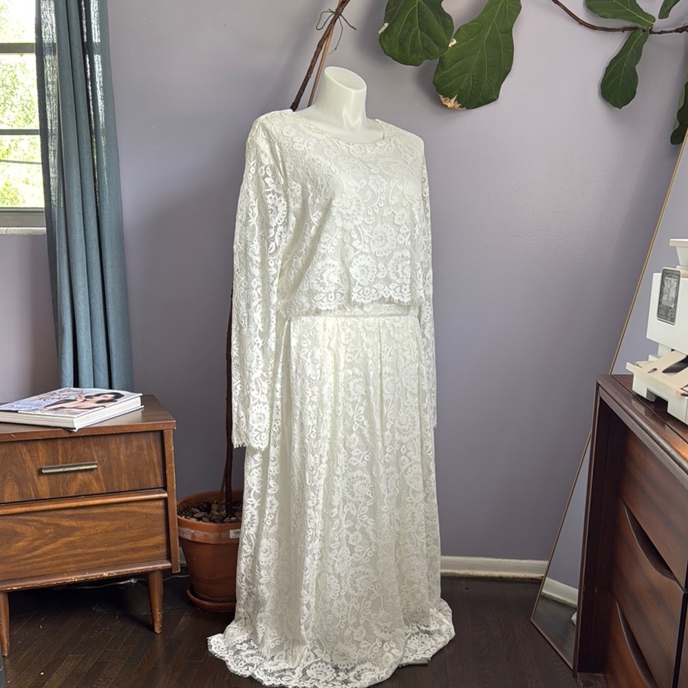 Elegant White Lace Dress